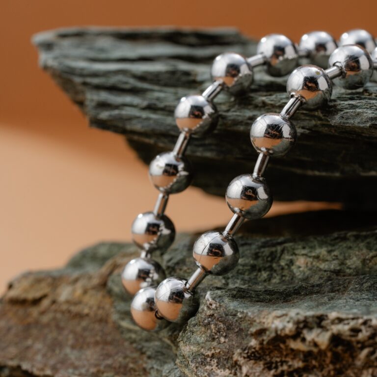 Leve Necklace - Image 3
