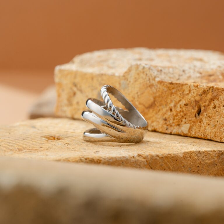 Circle Crafts Ring