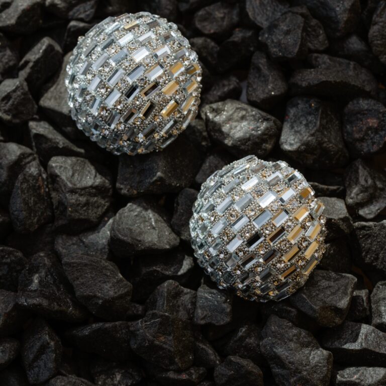 Glow Stud Earrings - Image 3