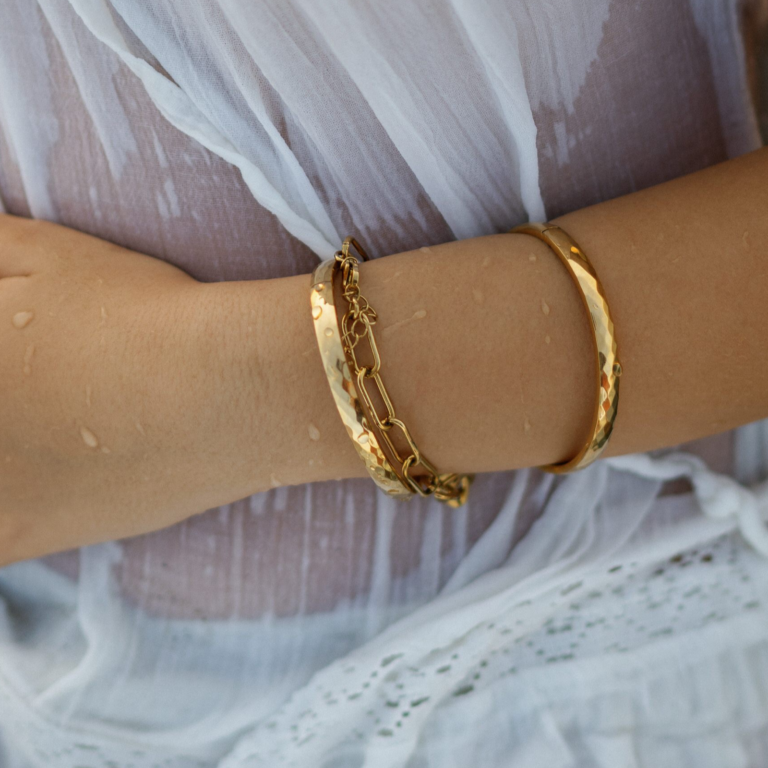 Golden Relief Handcuff - Image 3