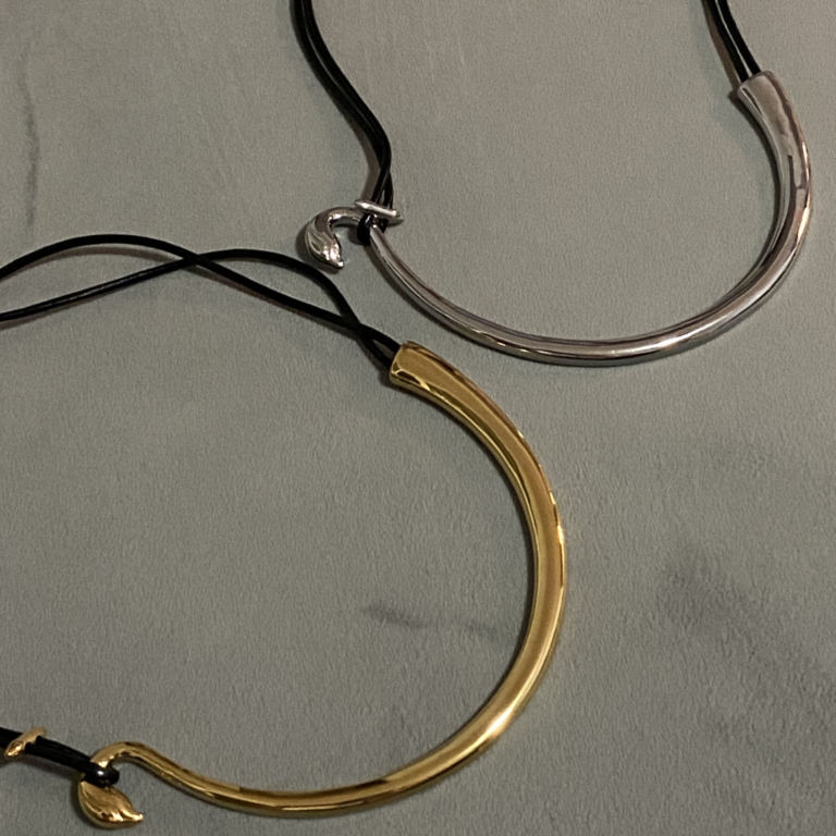 Stylistic Line Necklace - Image 3