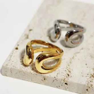 Open Curve Ring