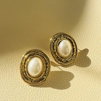Pearl Medallion