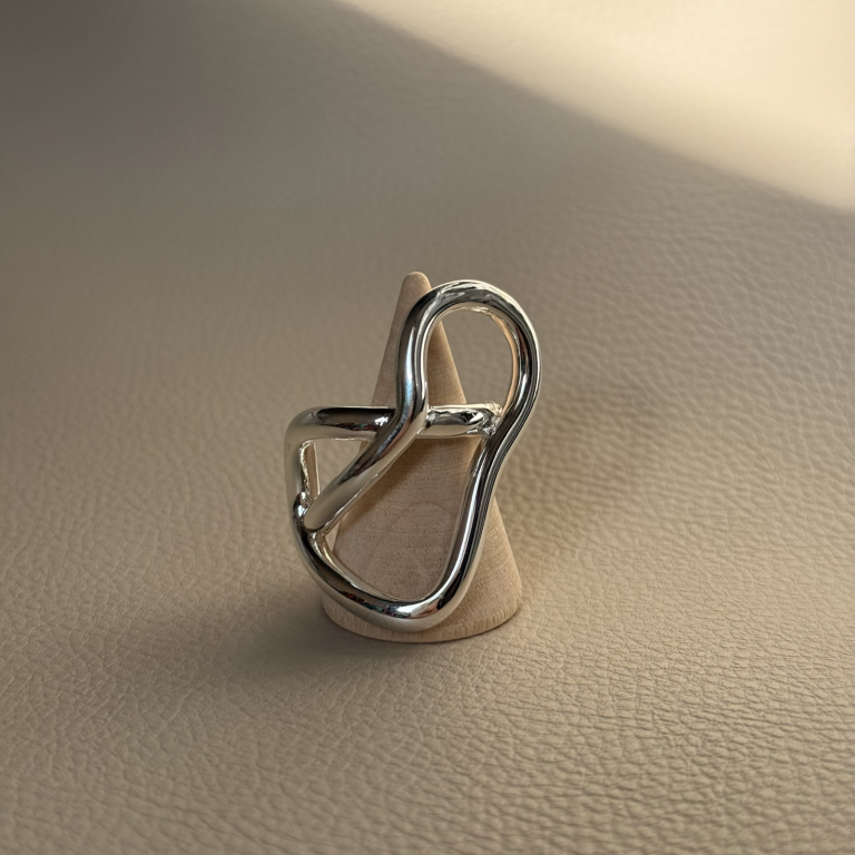 Knot Bold