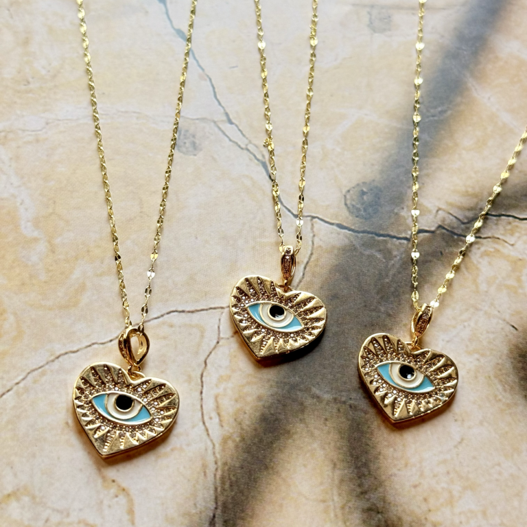 Heartguard Amulet Necklace - Image 2